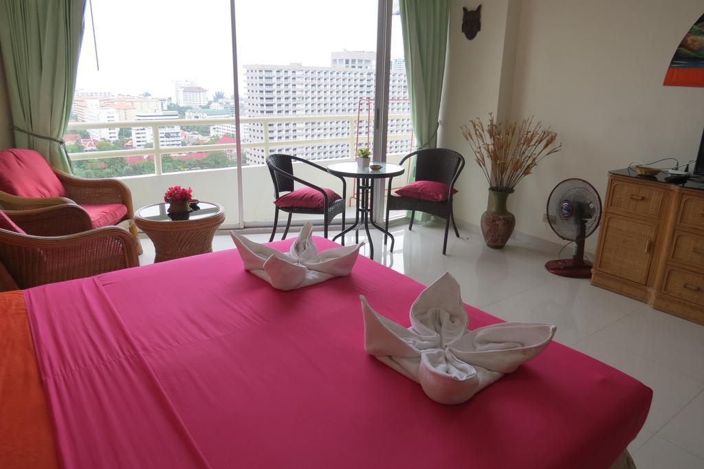 View Talay 1B Serviced Apartments Pattaya Buitenkant foto