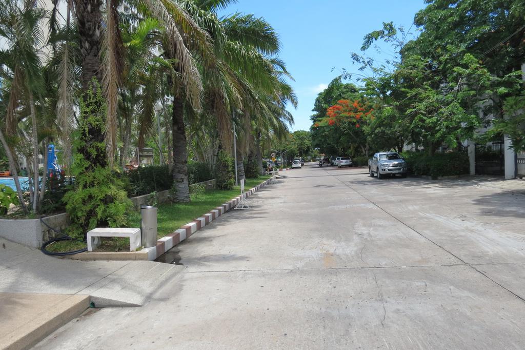 View Talay 1B Serviced Apartments Pattaya Buitenkant foto