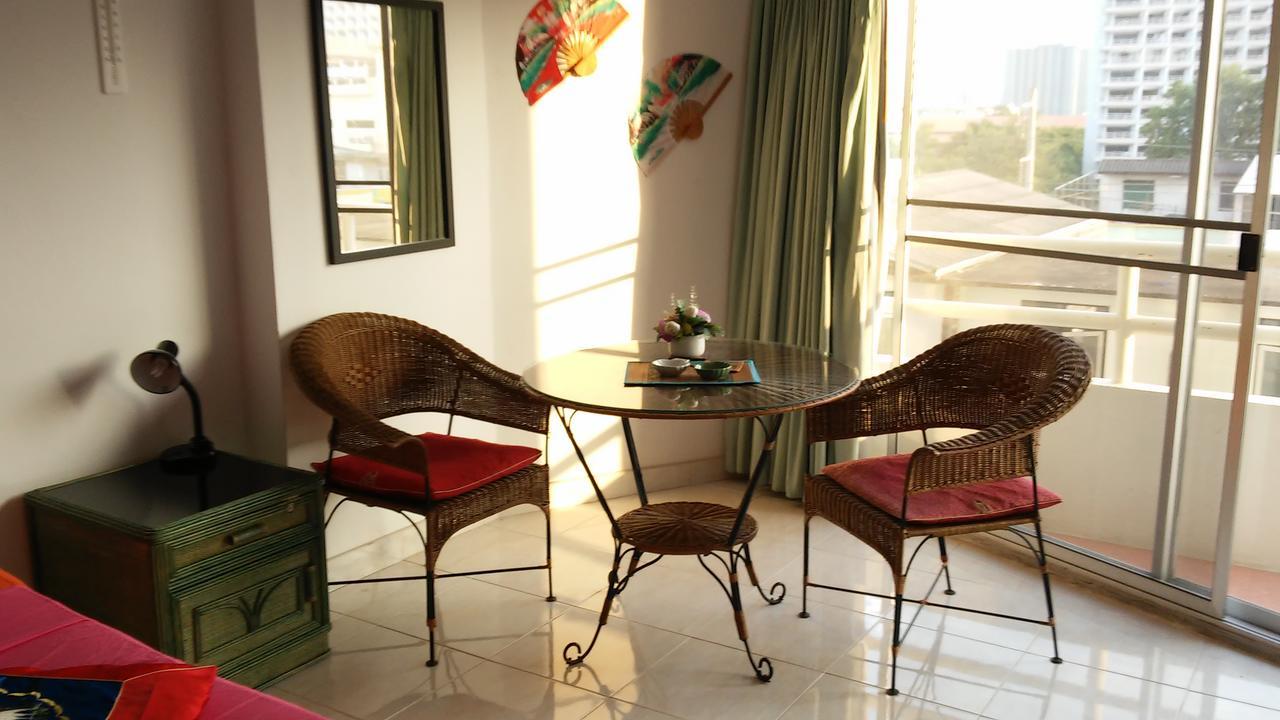 View Talay 1B Serviced Apartments Pattaya Buitenkant foto