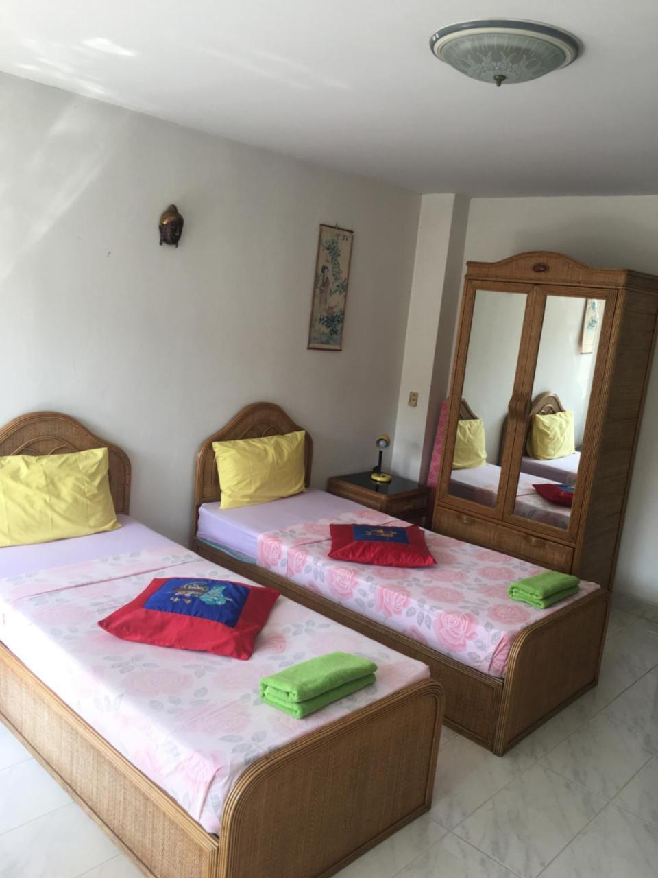 View Talay 1B Serviced Apartments Pattaya Buitenkant foto